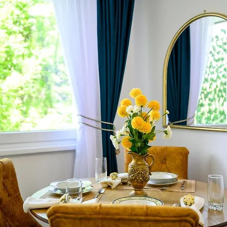 City Nest Apartment *